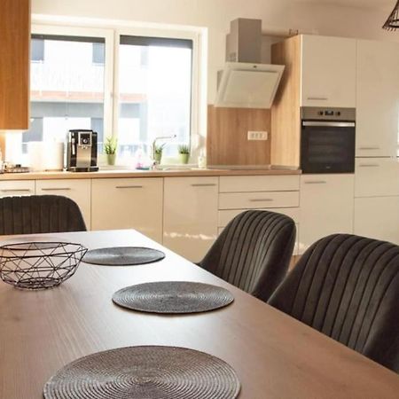 5 Dream Apartment 5 Cu Parcare Privata 拉迪亚 外观 照片